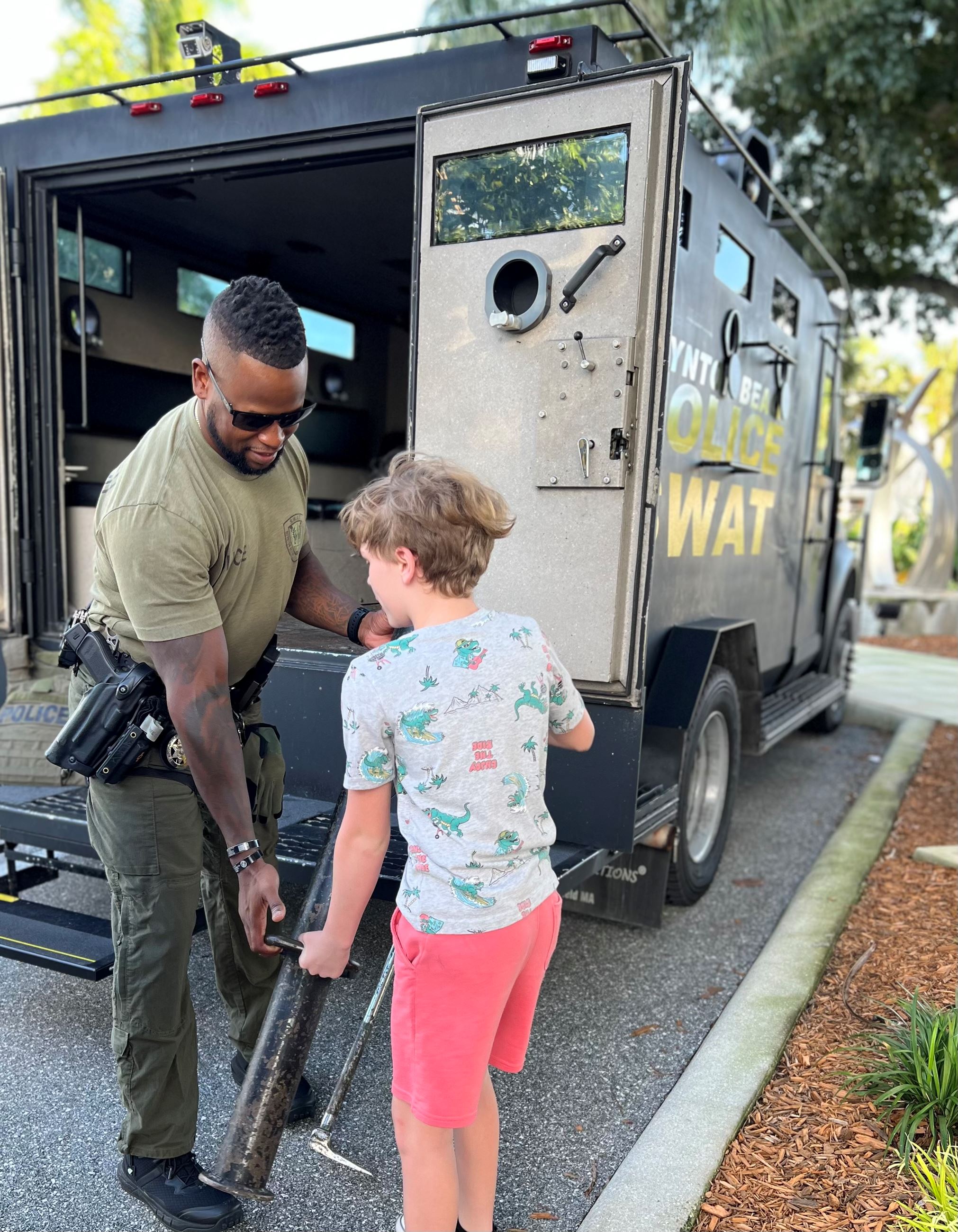 SWAT with Kid at NNO 23
